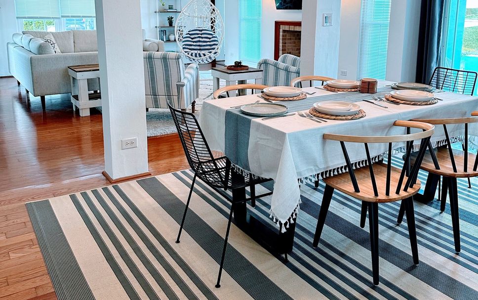 Dining room Photo