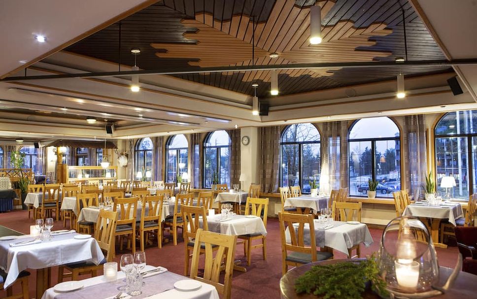 Restaurant Photo