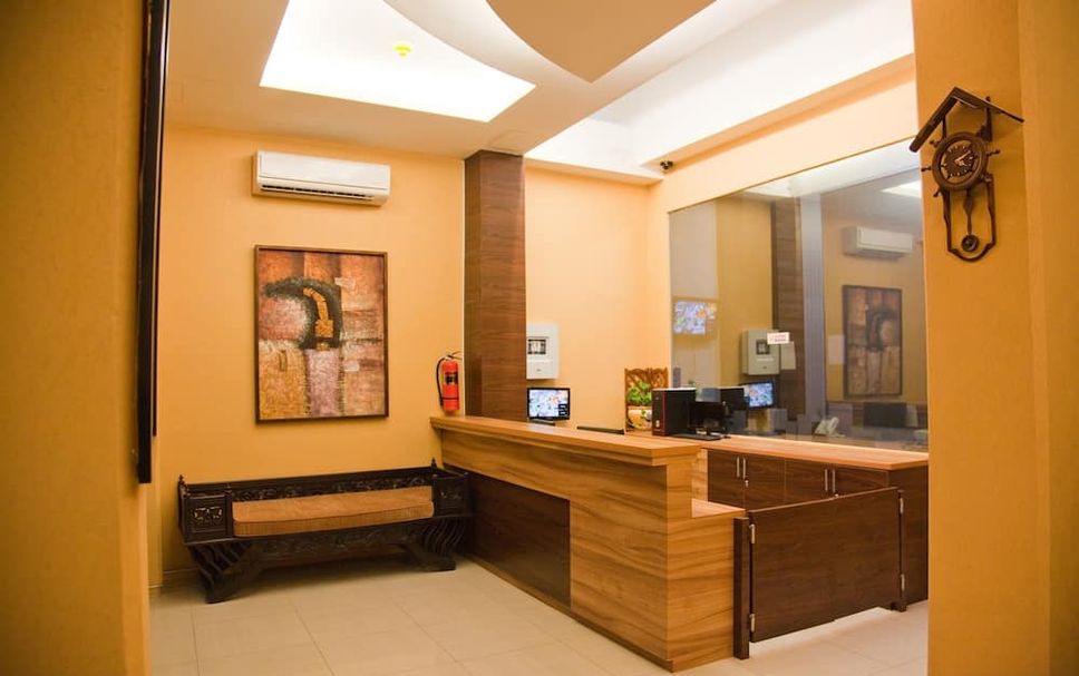 Front desk Photo