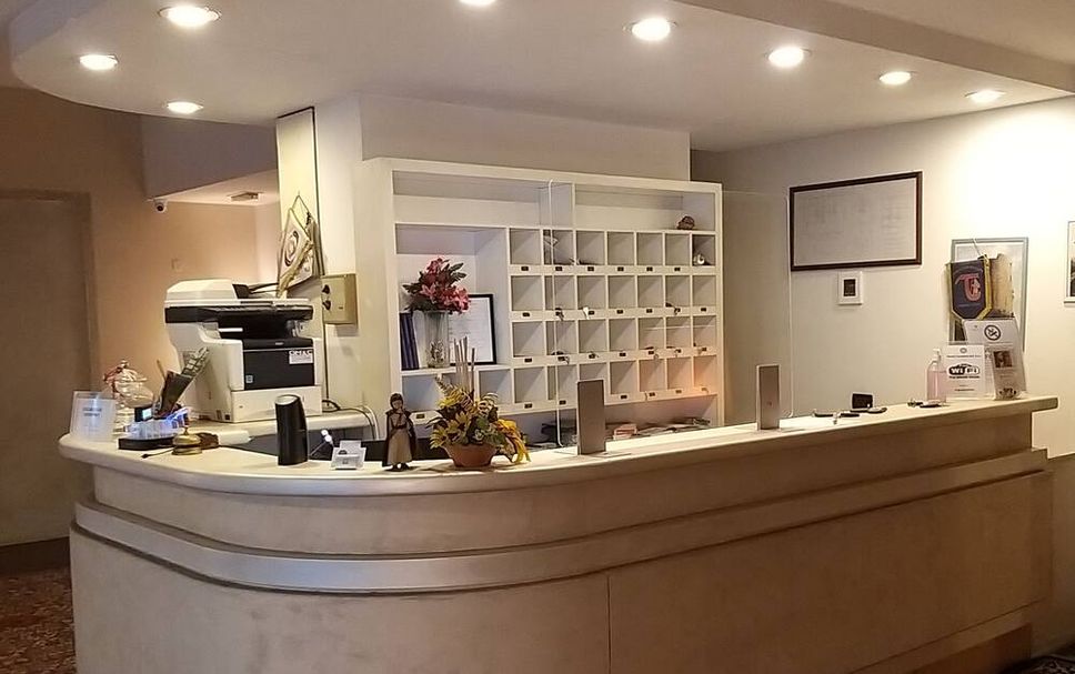Front desk Photo