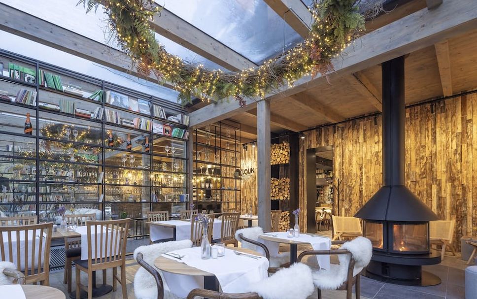 Restaurant Photo