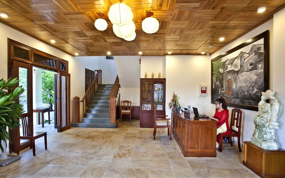 Front desk Photo