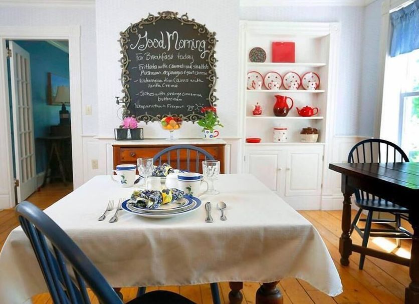 Dining room Photo