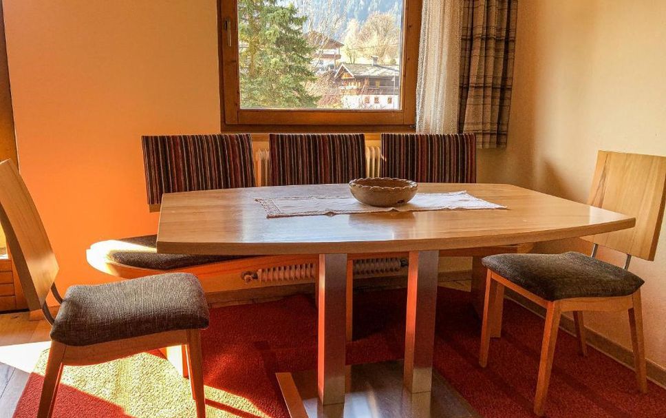 Dining room Photo