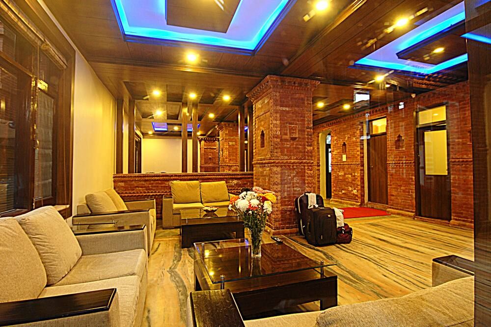 Lounge Photo
