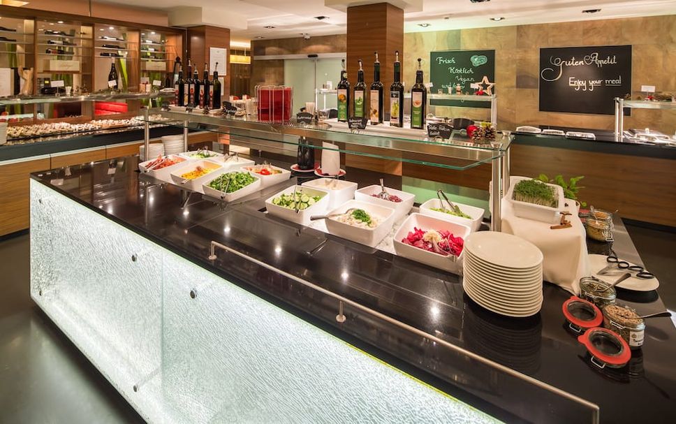 Buffet Photo