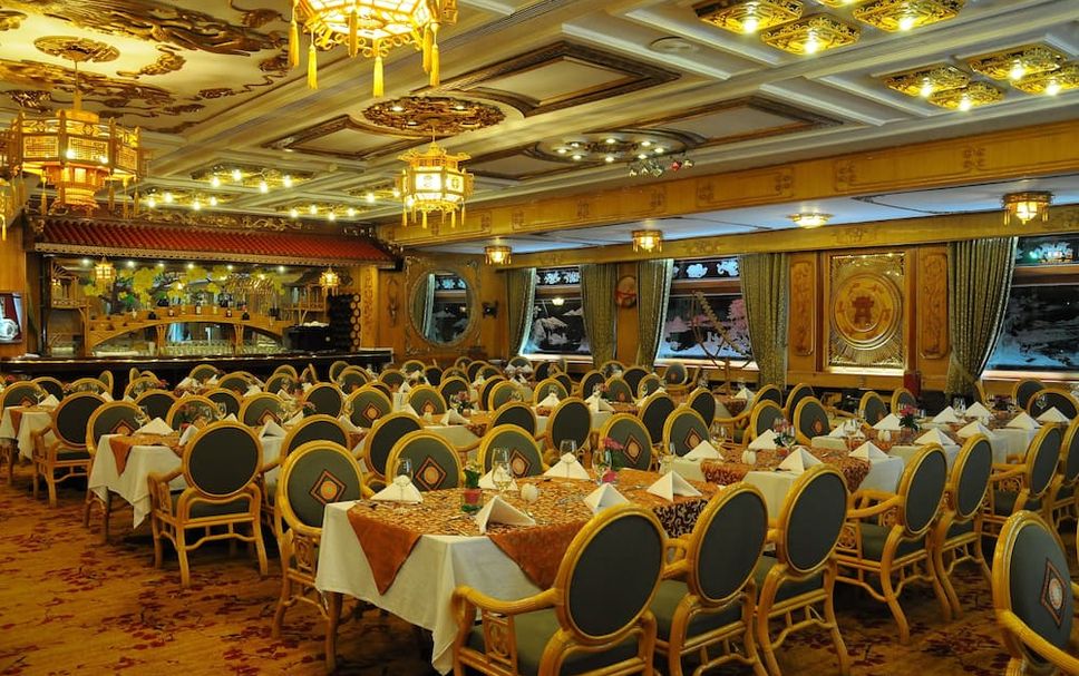 Banquet hall Photo