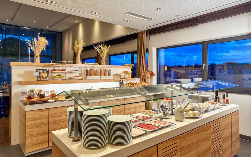 Buffet Photo