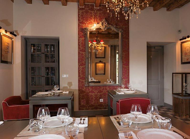 Dining room Photo